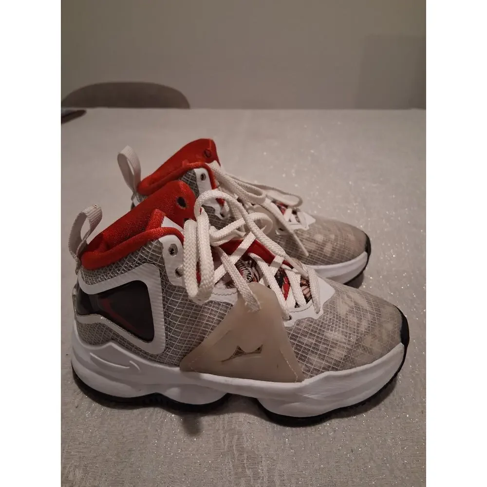 Nike LeBron 19 Sketch White Red Black DD0421-101 Kids PS Size 11C Used No...